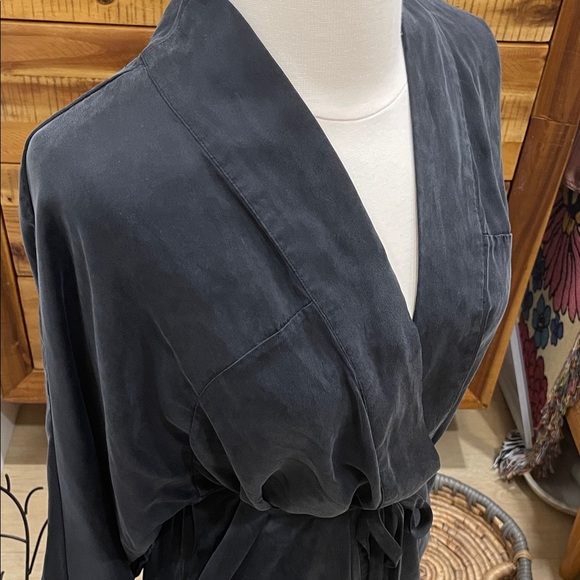 Lunya Silk Robe - Picture 4 of 7